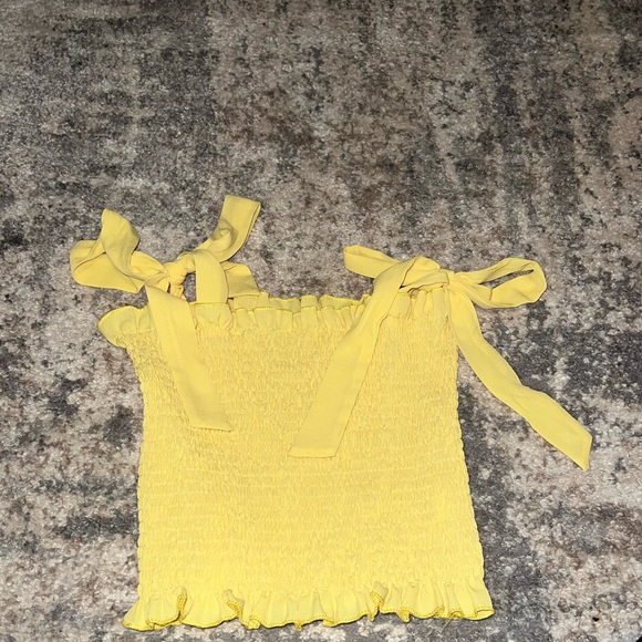 Rue 21•Bow Crop top🎀 - Picture 2 of 2